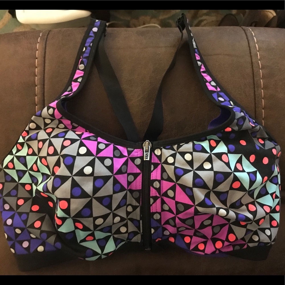 Victoria’s Secret Knockout Sports Bra 36DD